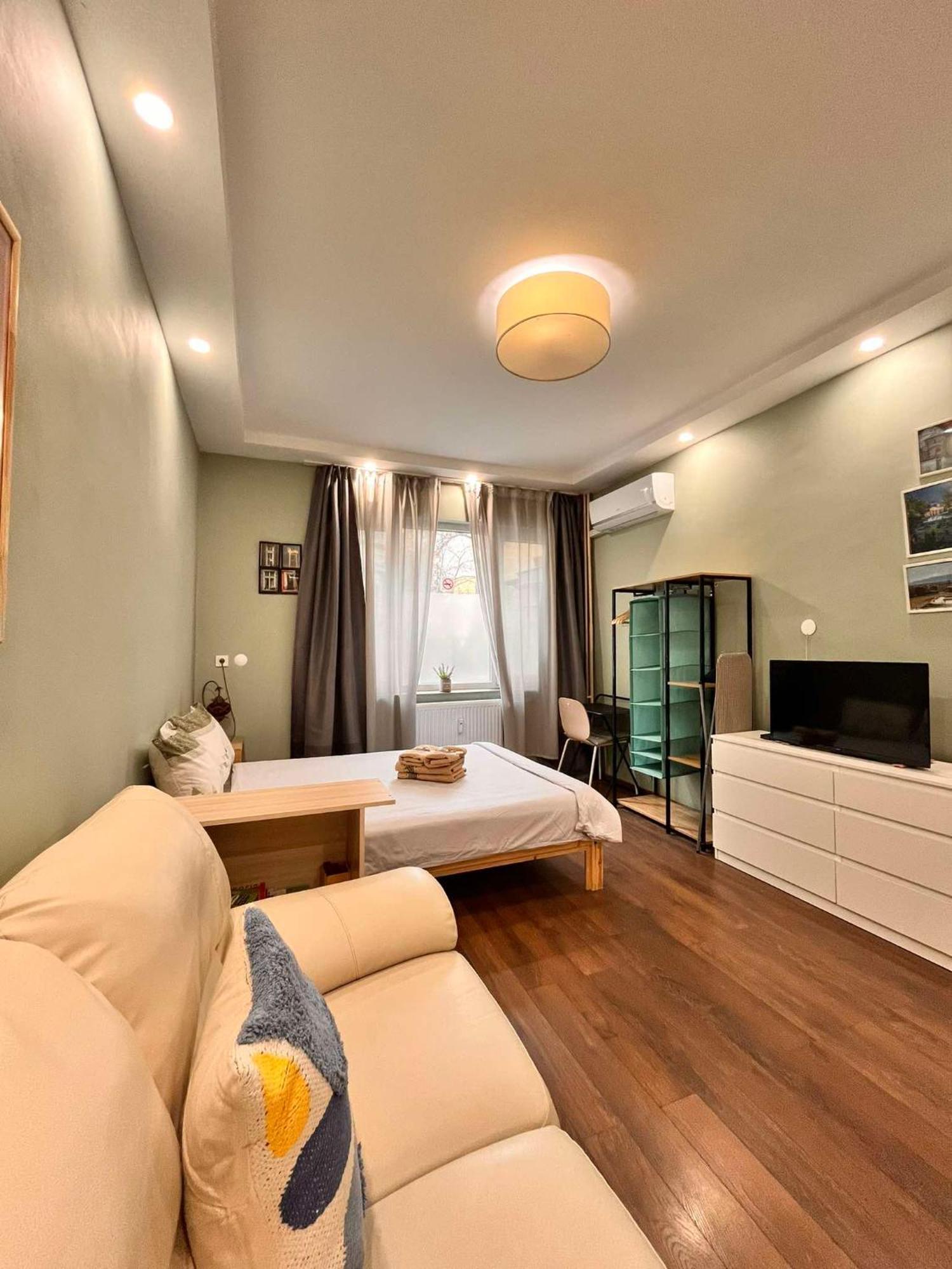 Apartemen Exceptional Refurnished Location Sofia